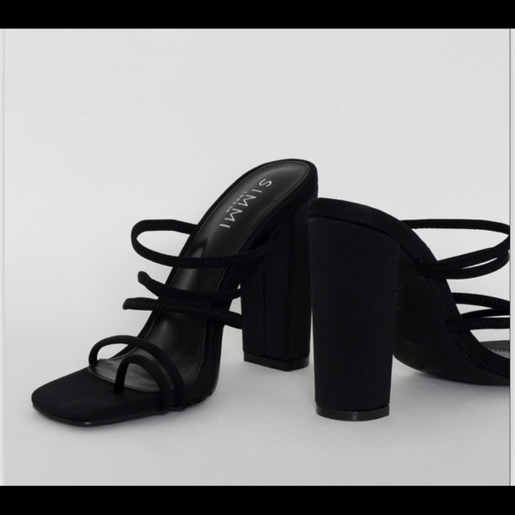 mules with toe loop